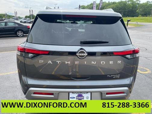 2022 Nissan Pathfinder Platinum 4WD