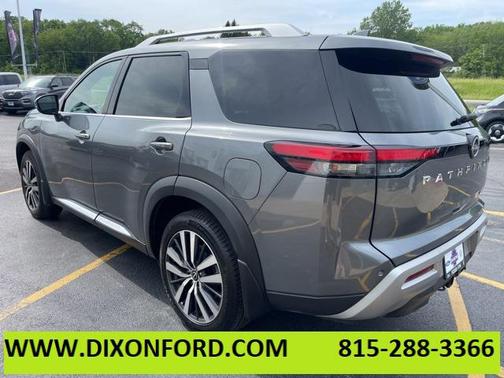 2022 Nissan Pathfinder Platinum 4WD