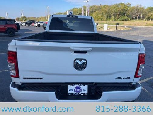 2024 RAM 3500 Big Horn Crew Cab 4x4 8' Box