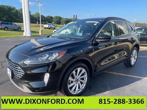 2022 Ford Escape Titanium