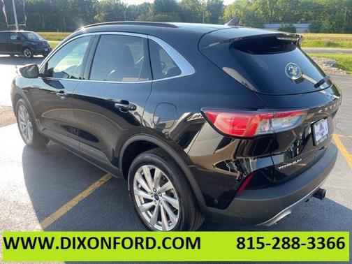 2022 Ford Escape Titanium