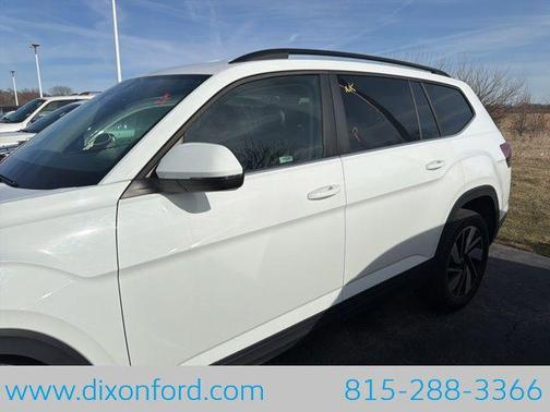 2024 Volkswagen Atlas 2.0T SE w/Technology 4MOTION