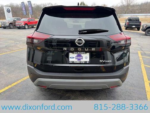 2021 Nissan Rogue SV