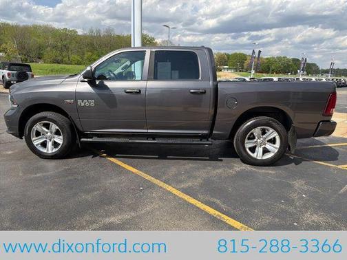 Granite Crystal Metallic Clearcoat 2015 RAM 1500 Sport