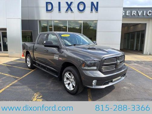 Granite Crystal Metallic Clearcoat 2015 RAM 1500 Sport