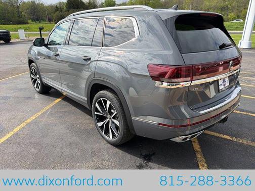 Pure Gray 2026 Volkswagen Atlas 2.0T SEL Premium R-Line 4MOTION
