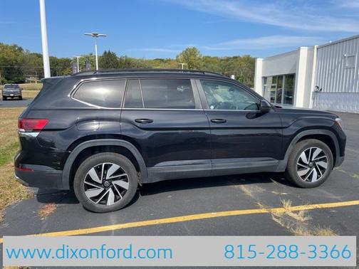 2024 Volkswagen Atlas 2.0T SE w/Technology 4MOTION