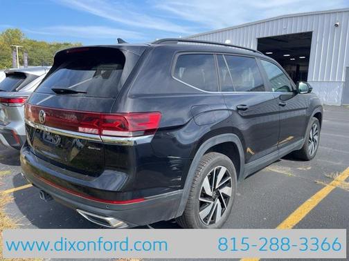 2024 Volkswagen Atlas 2.0T SE w/Technology 4MOTION