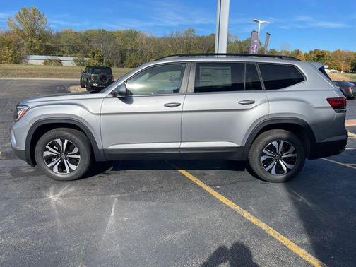 silver mist metallic 2026 Volkswagen Atlas 2.0T SE