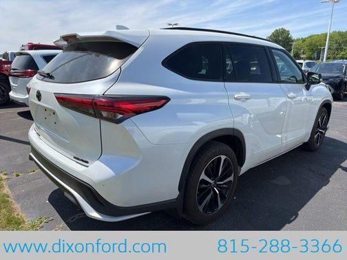 Wind Chill Pearl 2022 Toyota Highlander XSE