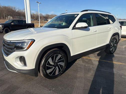 Opal White Pearl 2026 Volkswagen Atlas 2.0T SE w/Technology 4MOTION