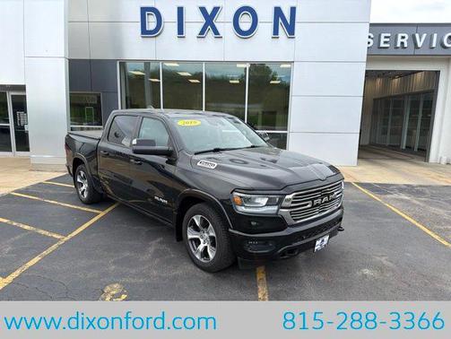 Diamond Black Crystal Pearlcoat 2019 RAM 1500 Laramie