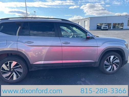 2024 Volkswagen Atlas 2.0T SE w/Technology 4MOTION