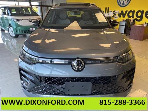 2025 Volkswagen Tiguan 2.0T SE R-Line Black 4MOTION
