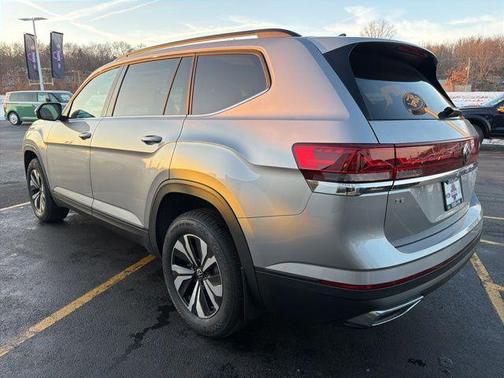 Silver Mist Metallic 2026 Volkswagen Atlas 2.0T SE