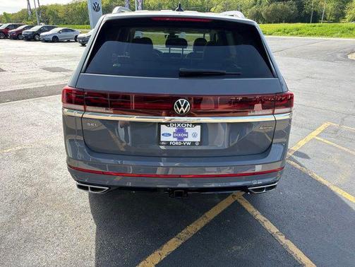 Pure Gray 2026 Volkswagen Atlas 2.0T SEL Premium R-Line 4MOTION