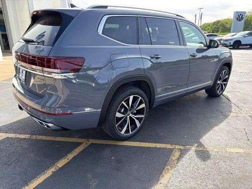 Pure Gray 2026 Volkswagen Atlas 2.0T SEL Premium R-Line 4MOTION