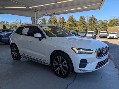 2022 Volvo XC60 B6 Inscription