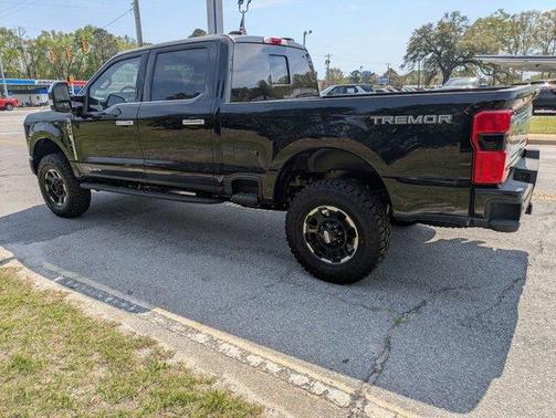 Agate Black Metallic 2026 Ford F-350 Platinum
