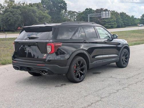 Black Metallic 2022 Ford Explorer ST