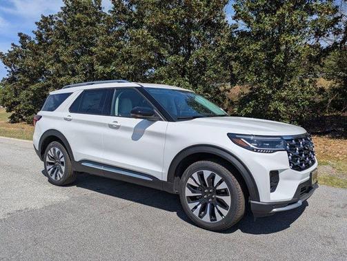 Star White 2026 Ford Explorer Platinum