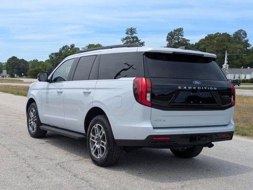 Silver Metallic 2025 Ford Expedition Active