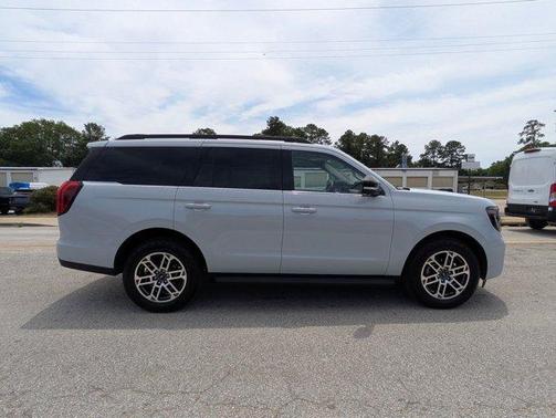 Silver Metallic 2025 Ford Expedition Active