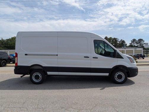 Oxford White 2026 Ford Transit-250 148 WB Medium Roof Cargo