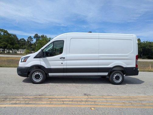Oxford White 2026 Ford Transit-250 148 WB Medium Roof Cargo