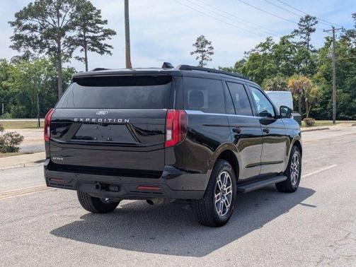 Black Metallic 2025 Ford Expedition Active