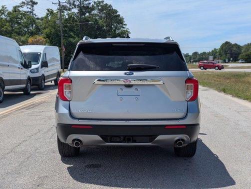 Silver Metallic 2021 Ford Explorer Limited