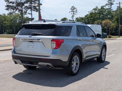 Silver Metallic 2021 Ford Explorer Limited