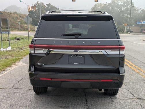 2023 Lincoln Navigator L Reserve