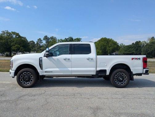 White 2024 Ford F-250 Platinum