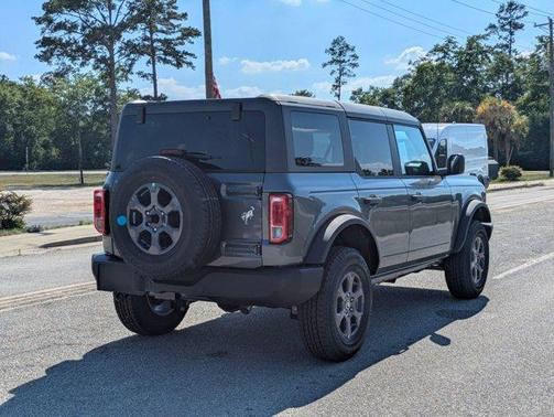 Carbonized Gray Metallic 2026 Ford Bronco Big Bend