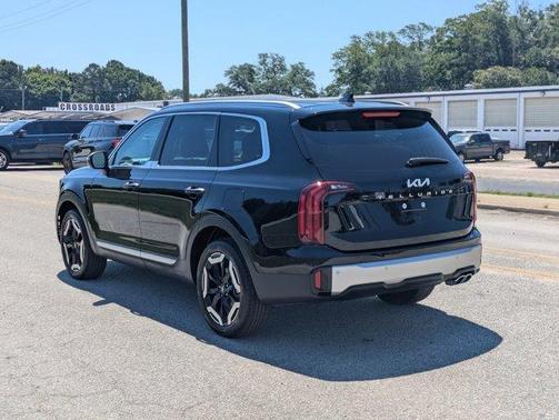 Ebony Black 2024 Kia Telluride S