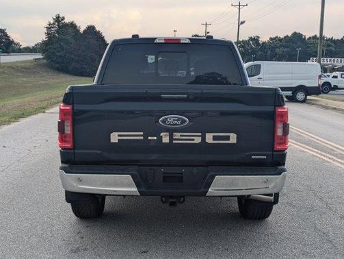 Blue Metallic 2022 Ford F-150 XLT