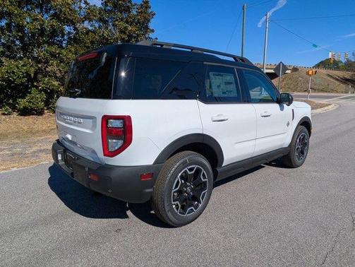 Oxford White 2025 Ford Bronco Sport Outer Banks