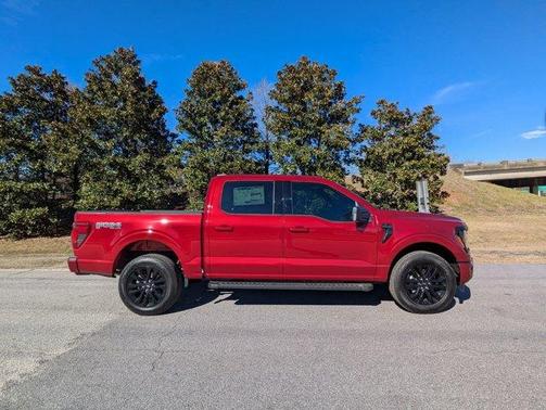 Ruby Red Metallic Tinted Clearcoat 2026 Ford F-150 XLT