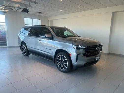 2023 Chevrolet Suburban RST