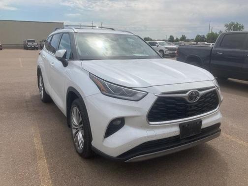 2023 Toyota Highlander L