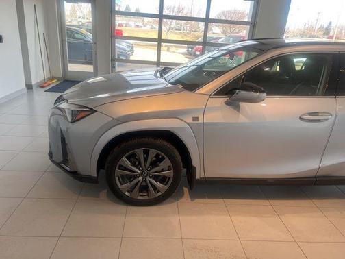 2023 Lexus UX 250h F SPORT Design