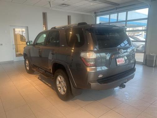 2022 Toyota 4Runner SR5