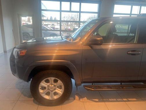 2022 Toyota 4Runner SR5