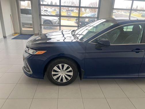 2024 Toyota Camry Hybrid LE