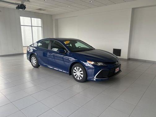 2024 Toyota Camry Hybrid LE