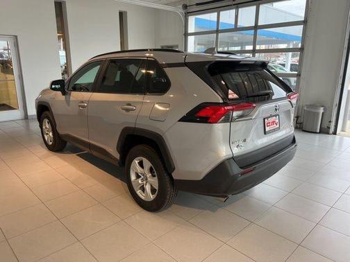 2020 Toyota RAV4 Hybrid LE