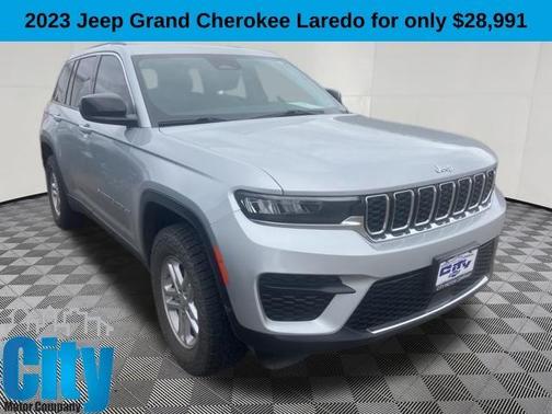 2023 Jeep Grand Cherokee Laredo