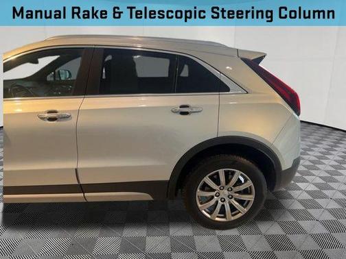 2022 Cadillac XT4 Premium Luxury