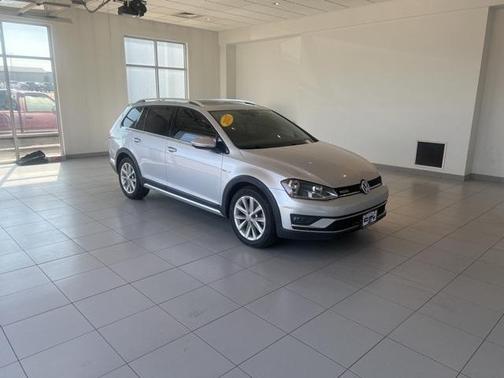 2017 Volkswagen Golf Alltrack TSI SE